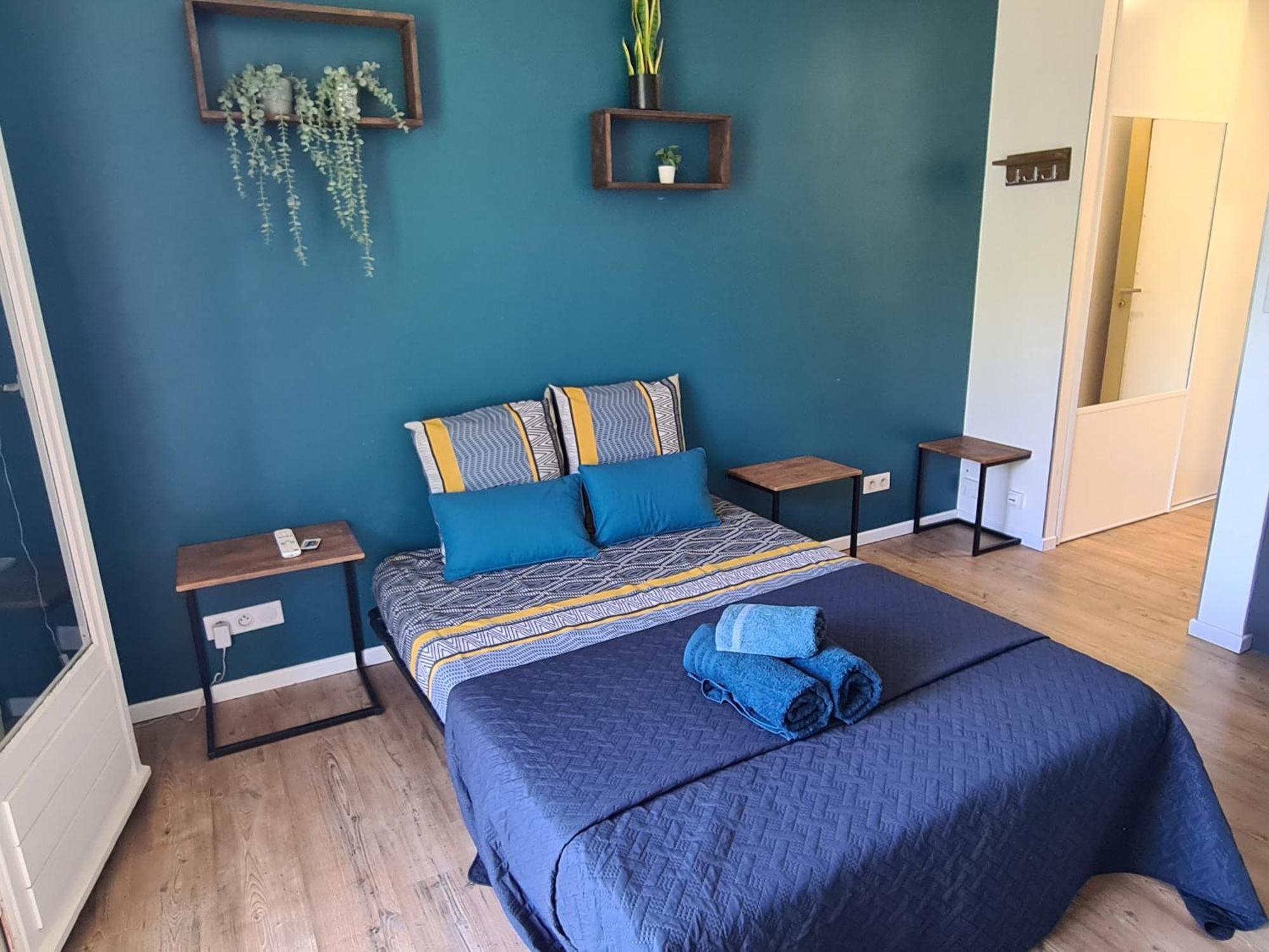 Apartment Aix Centre A Pied Avec Stationnement *